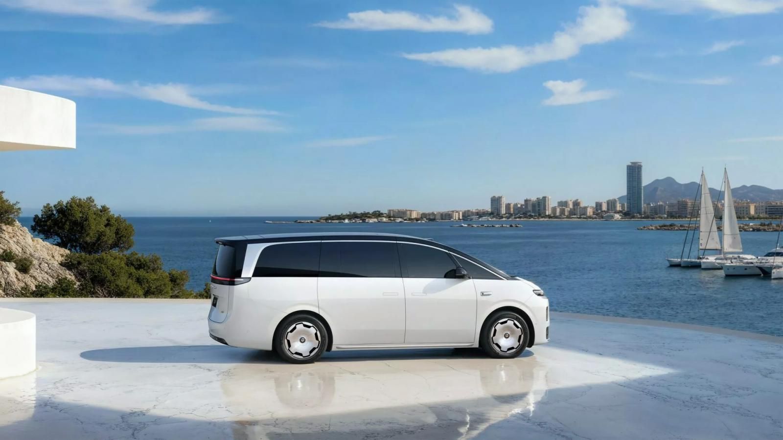 Πρεμιέρα για το νέο μίνιβαν Leapmotor D99 